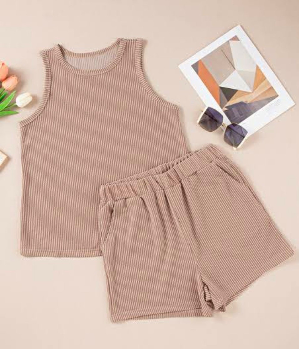 Women’s Beige Ribbed Knit 2-Piece Set Tank & Shorts Elastic Waist Stretch Size M